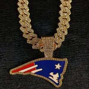NFL New England Patriots 20 Inch Necklace Pendant Cuban Chain Link Football